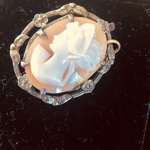 Gold Cameo Brooch Circa 1890’s